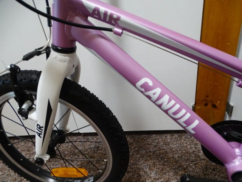 Dětské kolo 16" Ultralehké kolo nevyužité jako Nové 