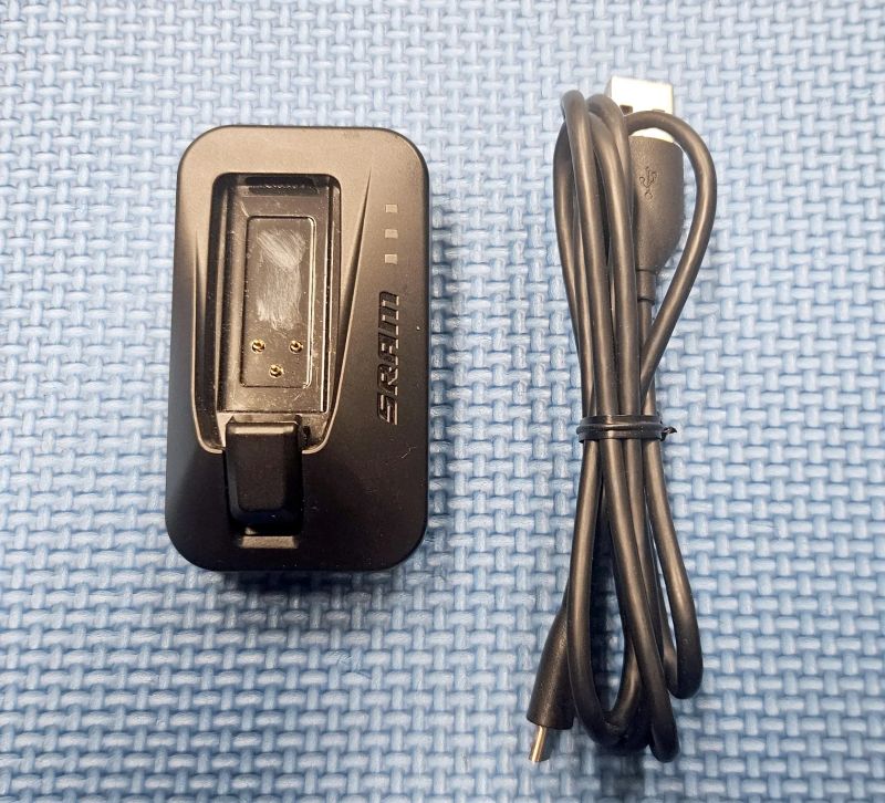 Nová nabíječka SRAM AXS