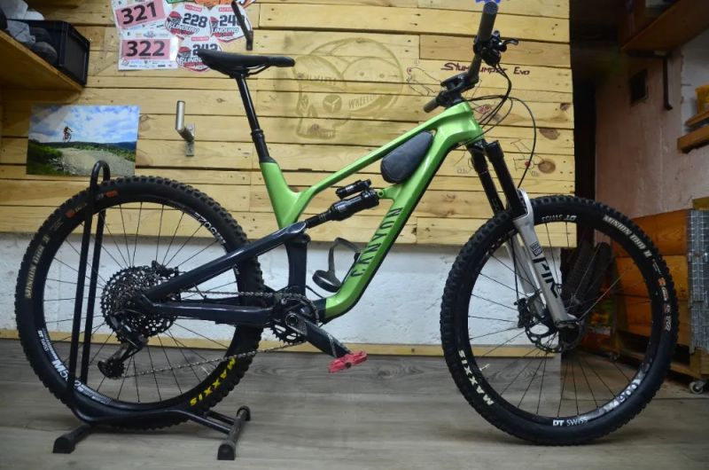 Canyon Spectral CF 7, vel. M. 