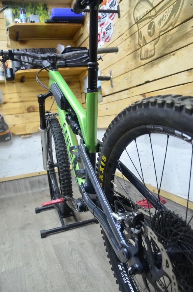 Canyon Spectral CF 7, vel. M. 