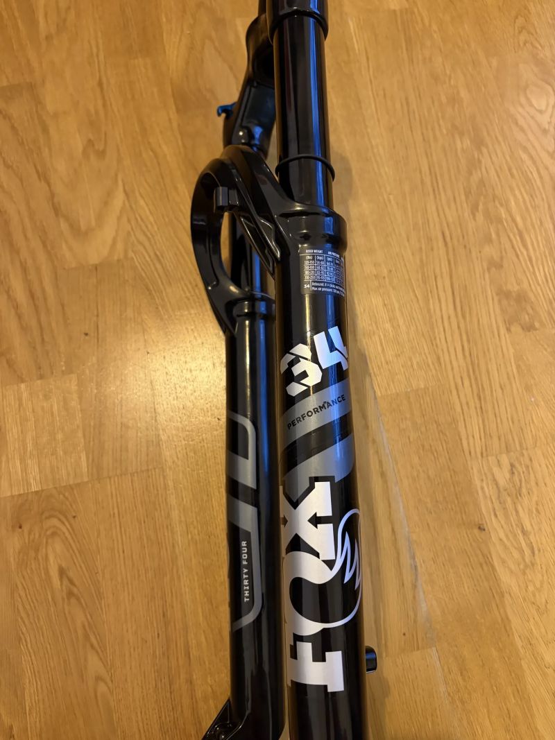 Vidlice Fox 34 performance Grip 29” 130 mm