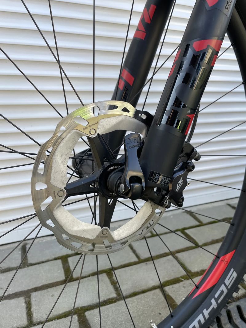 Cube Stereo 120 HPC SLT, velikost M (18”) kola 29”