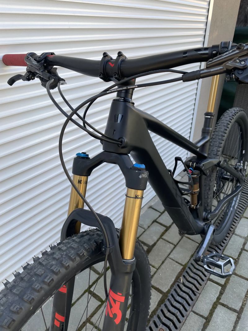 Cube Stereo 120 HPC SLT, velikost M (18”) kola 29”