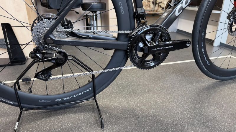 Colnago COLNAGO V4Rs – Dura-Ace Di2 12s, top kola C50 karbon, Wattmetr Shimano dual