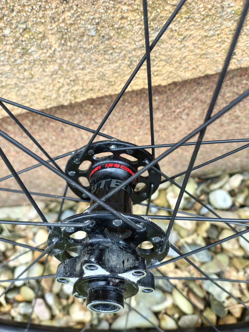 Zapletená kola gravel/silnice/MTB 29" WTB DT Swiss