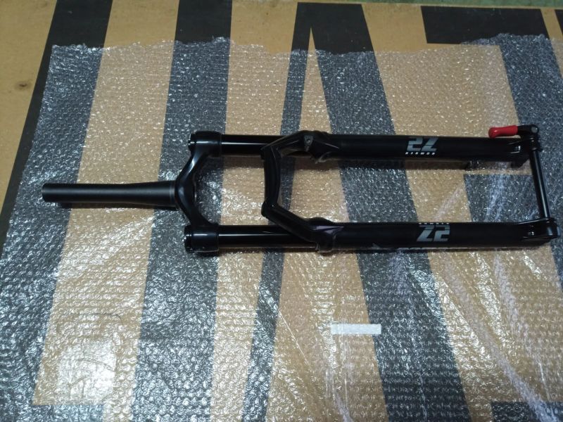 Vidlice Marzocchi Bomber Z2 29\" 130mm