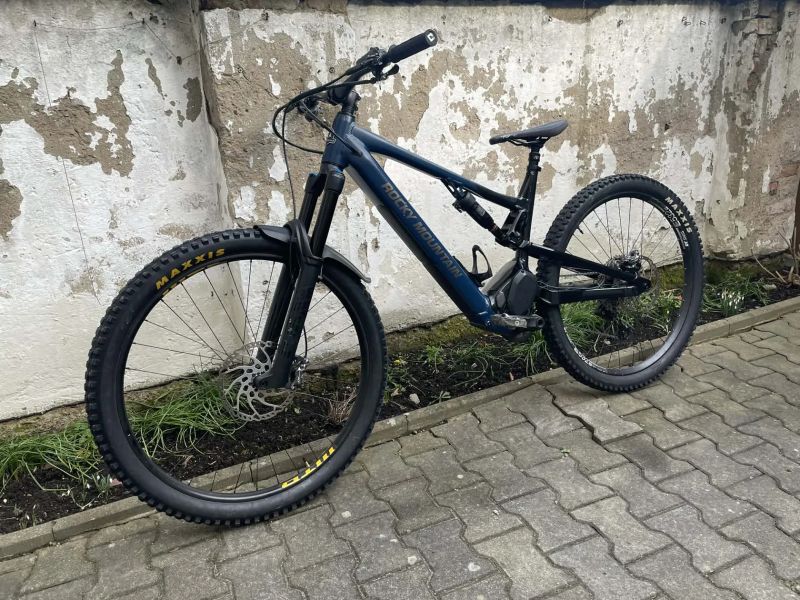 Rocky Mountain Powerplay A70, Fox Float 38, 108Nm, 1000W, XL (183 cm a vyšší)