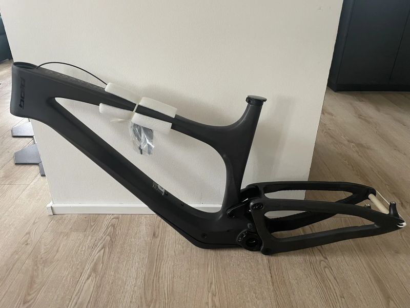 Bold (scott) unplugged, fox 36 factory 160, teleskopická sedlovka – nové