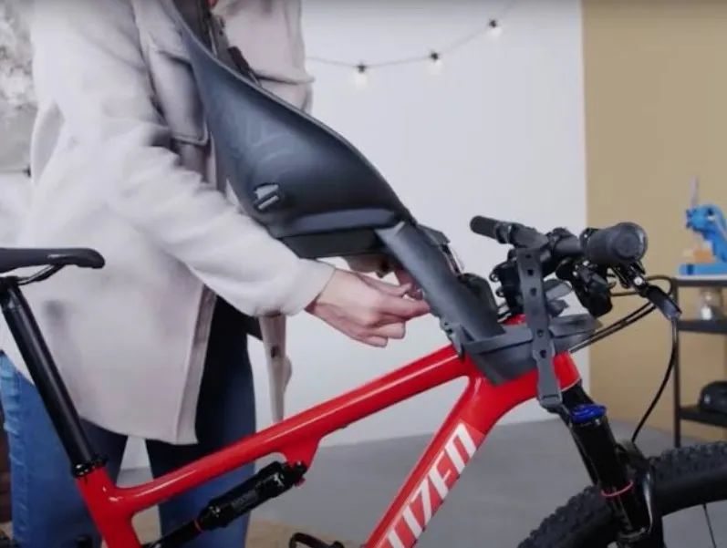 URBAN IKI – Sedačka na kolo – přední