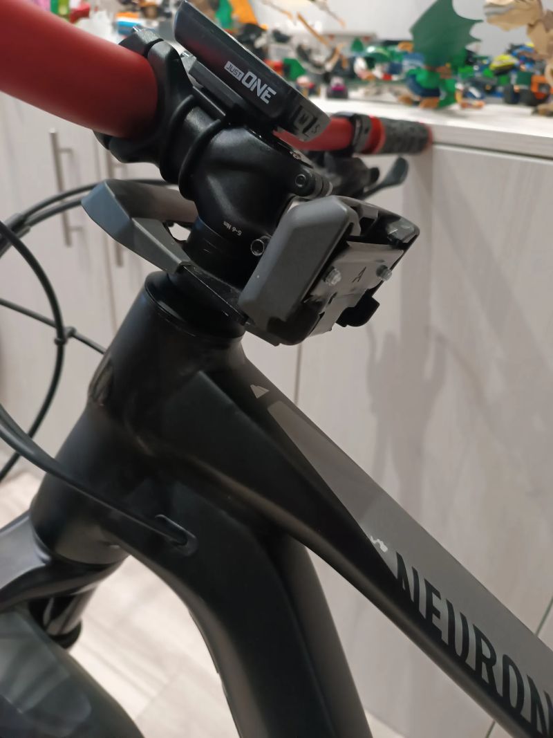 URBAN IKI – Sedačka na kolo – přední