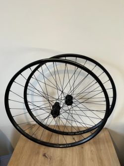 Zapletená kola WTB ST i23 (z GT Grade)