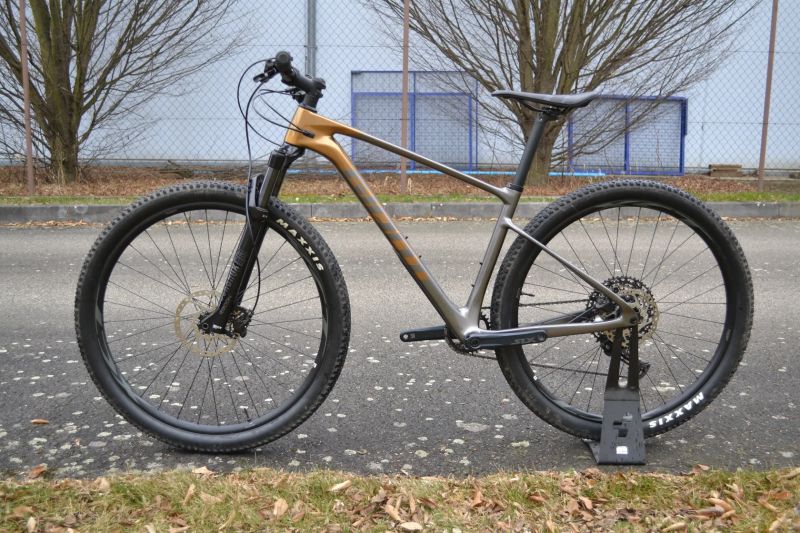 Giant XTC Advanced 2 (M) Top Stav