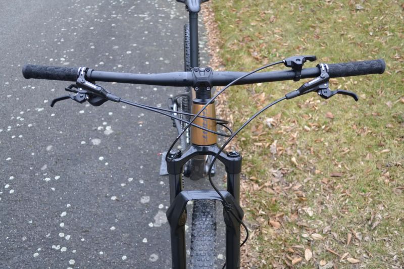 Giant XTC Advanced 2 (M) Top Stav