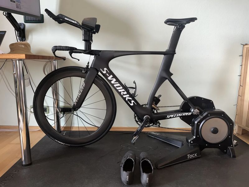 Časovkové/Triathlonové S-Works Shiv 