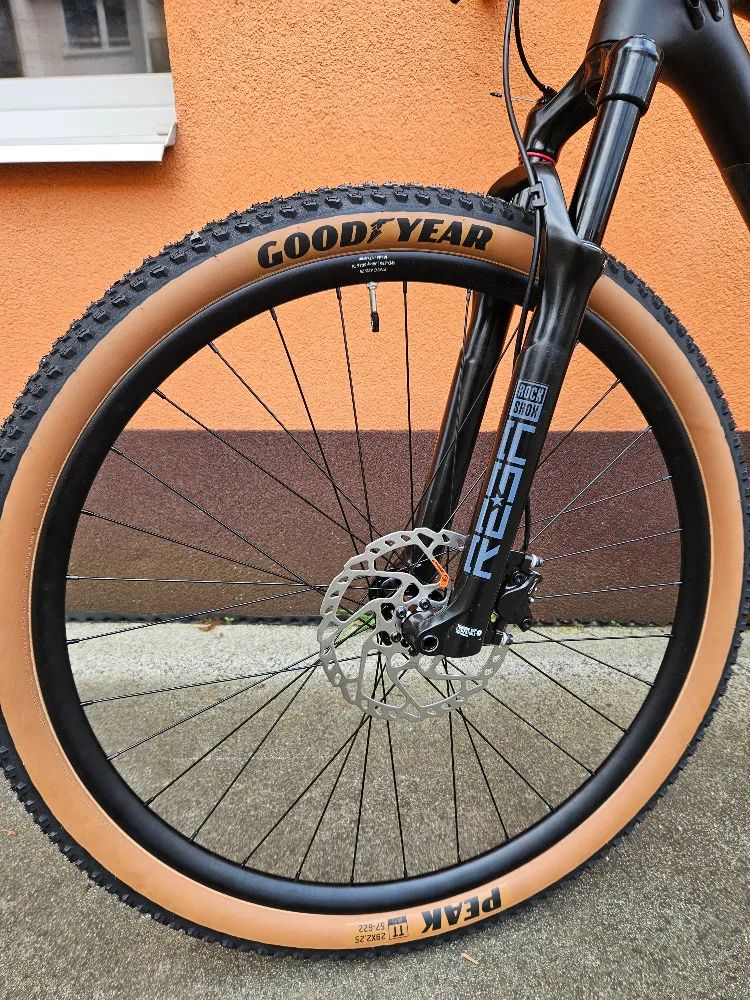 Nové karbonové kolo 29" vel. L (19") 