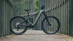 Cube STEREO HYBRID ONE22 SLX 800