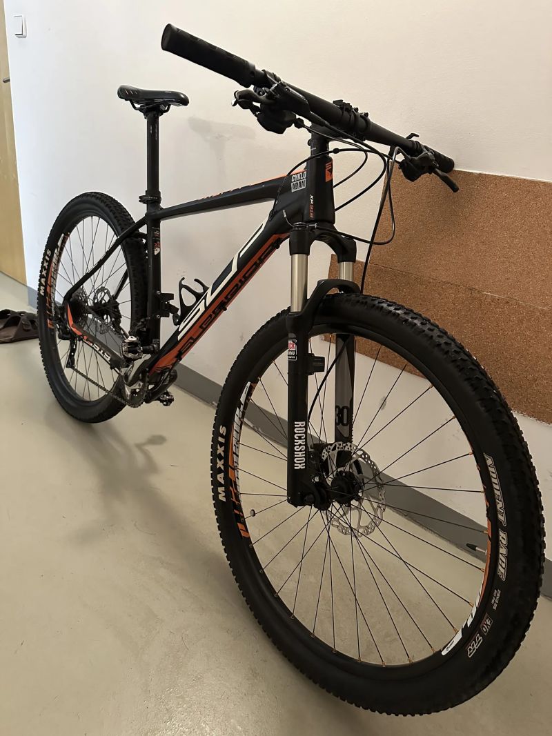 Superior XP919 (29”), výbava SLX/XL