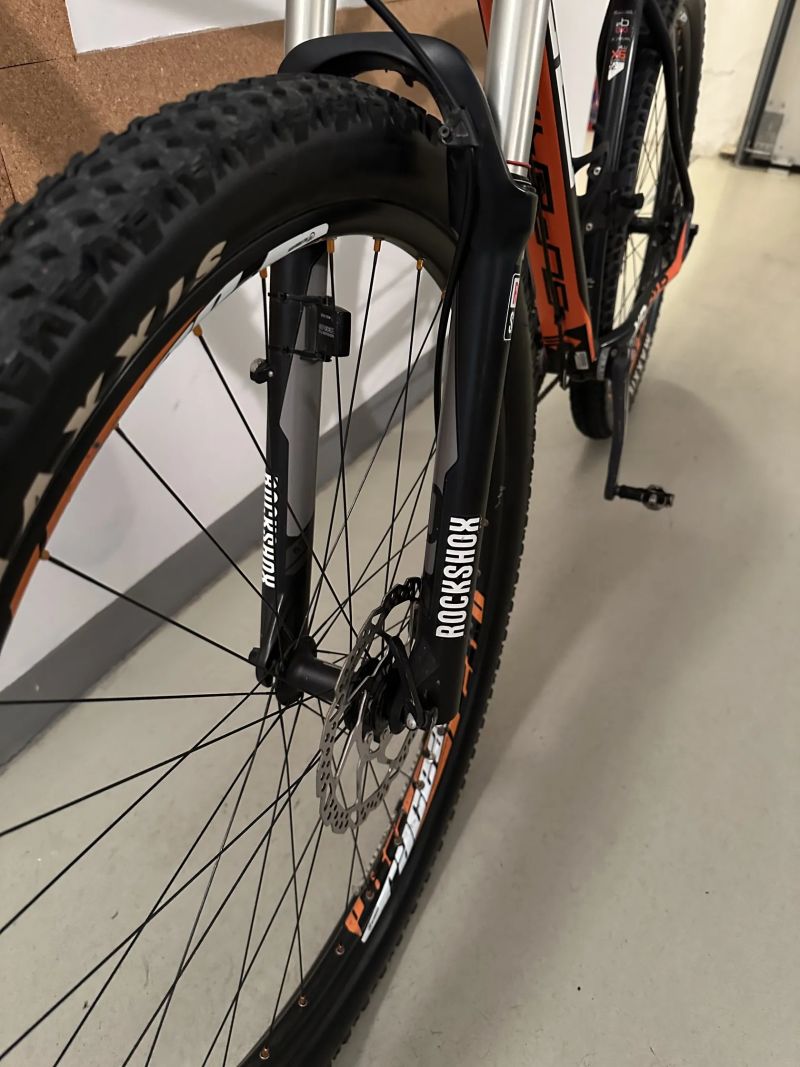 Superior XP919 (29”), výbava SLX/XL