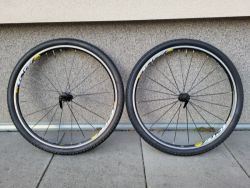 Lehká a pěkná kola Mavic Crossride 26', QR, na V-Brake. Dětské kolo anebo RETRO stavba.