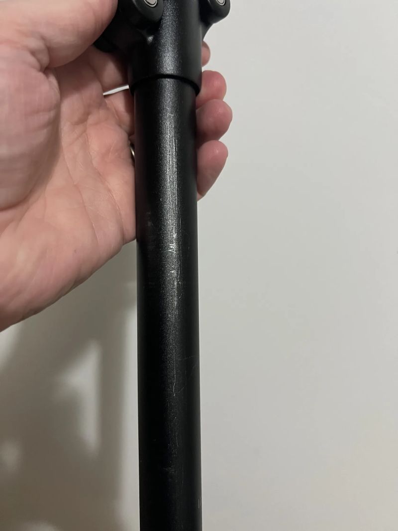 SR Suntour SP12/SP17-NCX odpružená sedlovka 350 mm černá