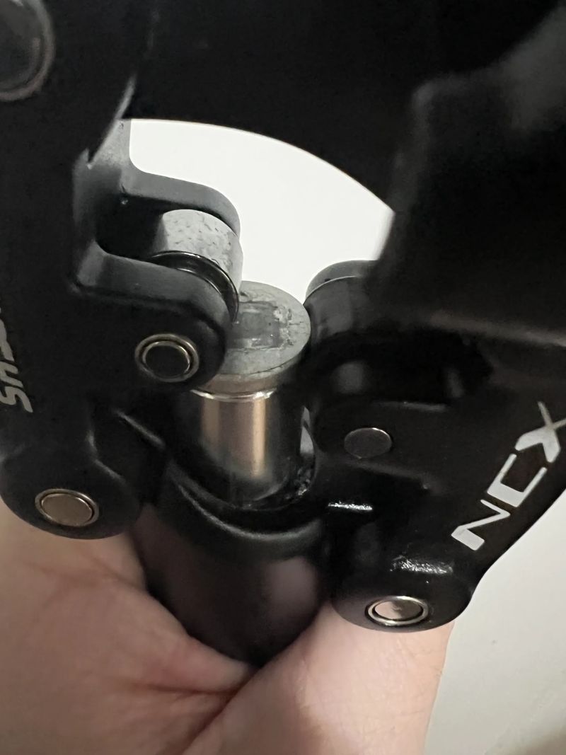 SR Suntour SP12/SP17-NCX odpružená sedlovka 350 mm černá