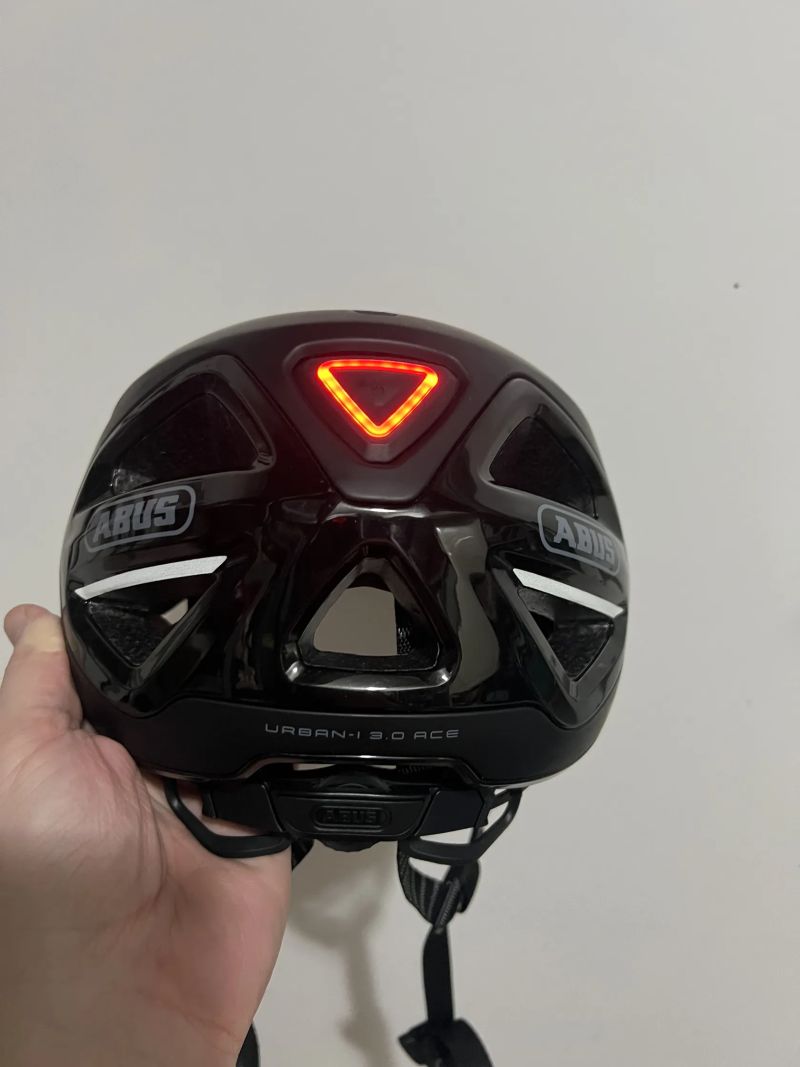 helma Abus Urban-I 3.0 ACE velvet black | M