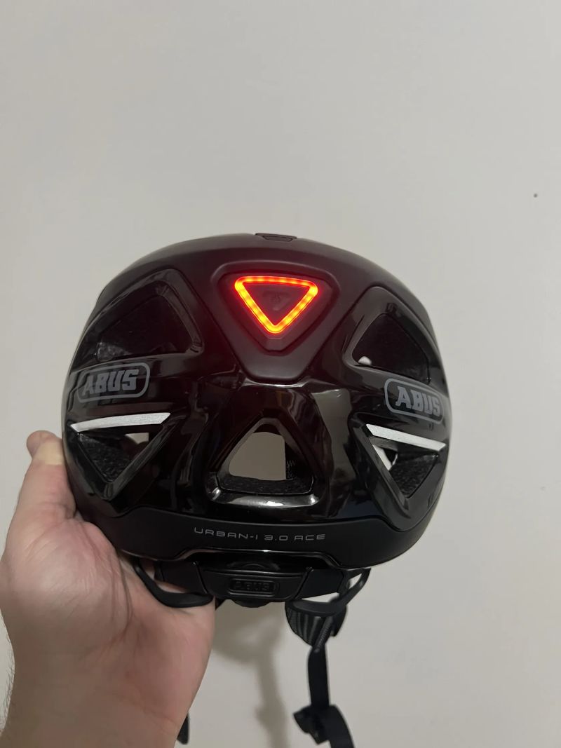 helma Abus Urban-I 3.0 ACE velvet black | M