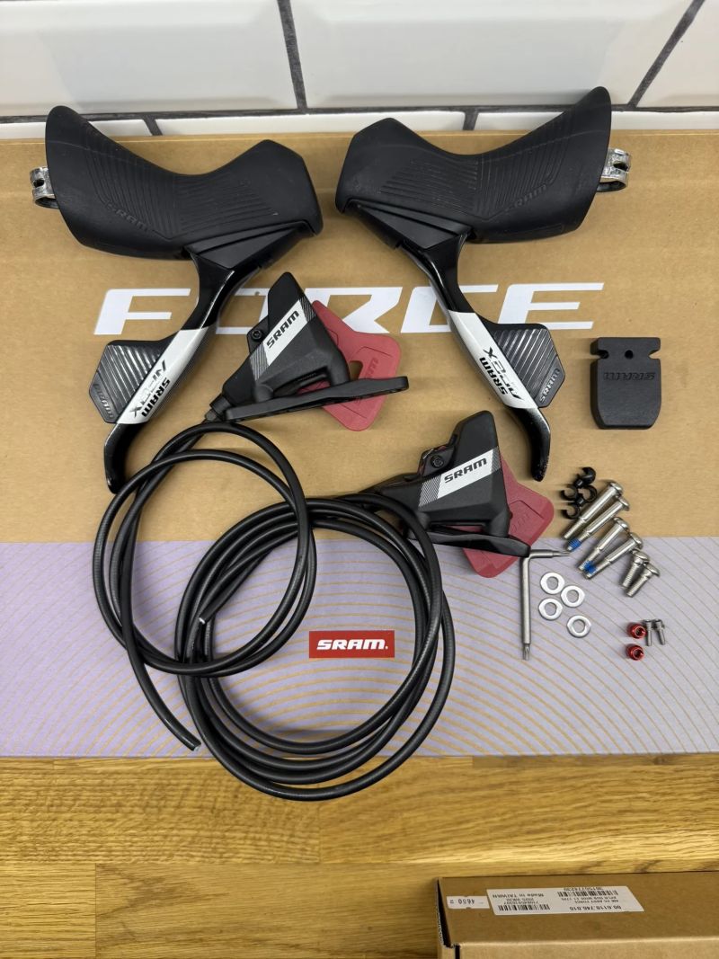 Brzdy Sram Apex AXS D1 L+P