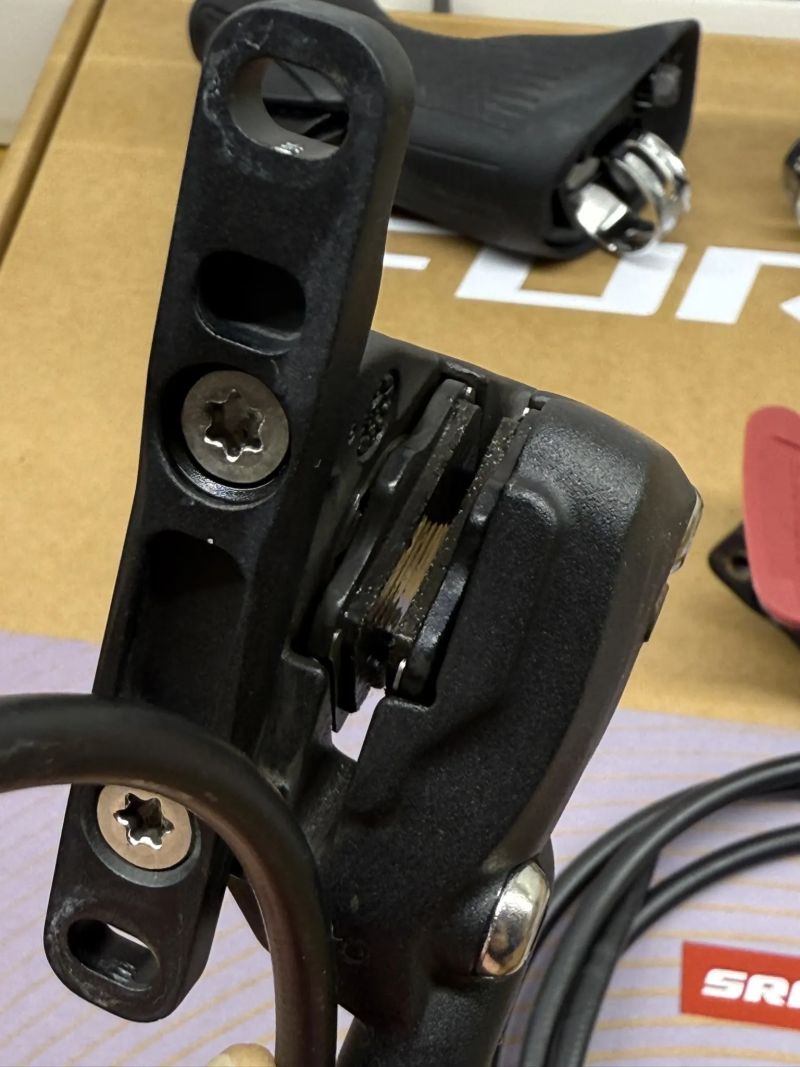 Brzdy Sram Apex AXS D1 L+P