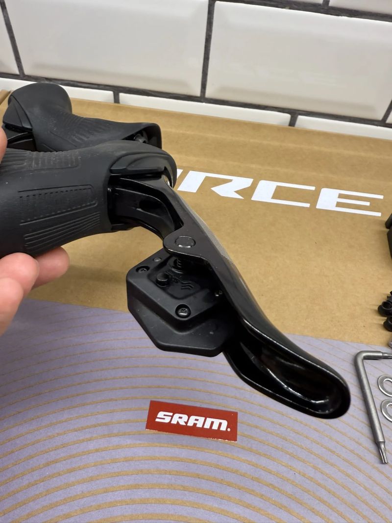 Brzdy Sram Apex AXS D1 L+P