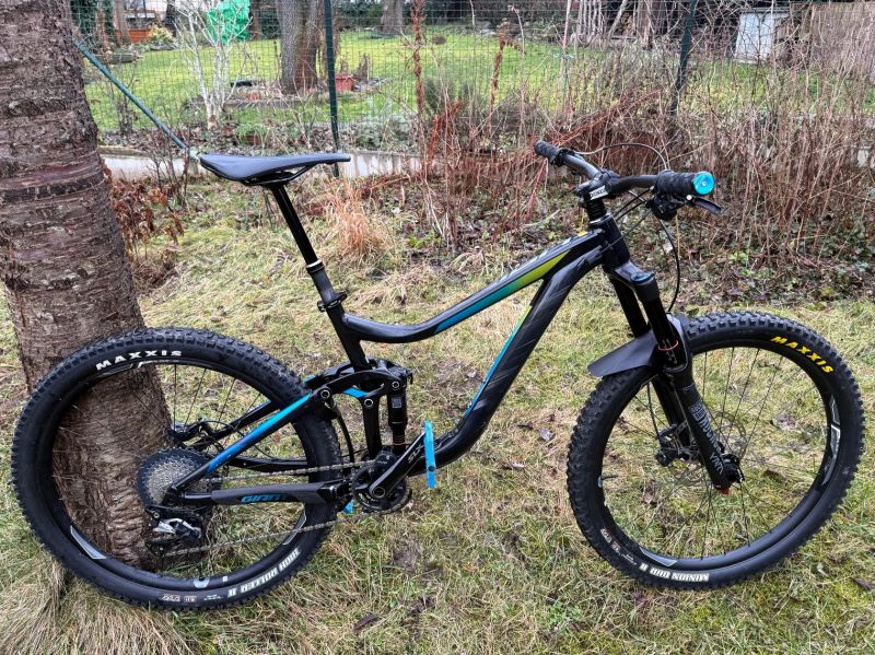 2 x Giant Reign 2 (S a M)