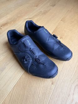 Tretry Shimano SH-XC300