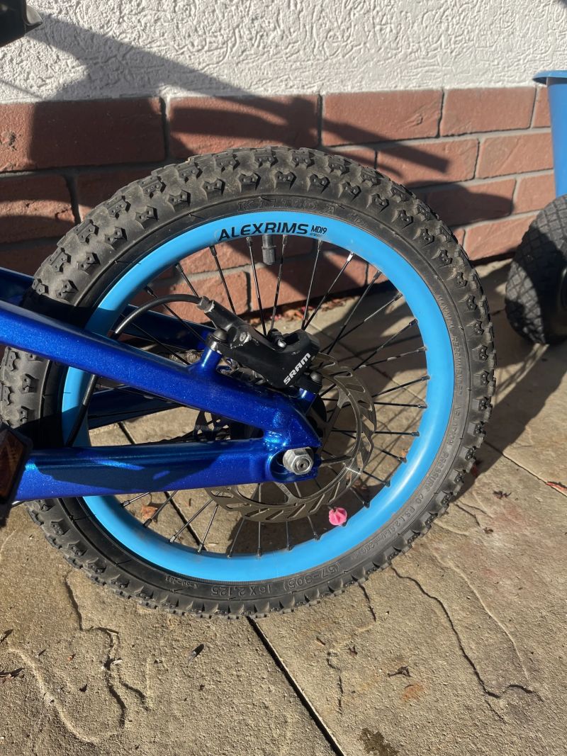 Canyon Offspring 16, podobné jako Helion 16 od Early Rider