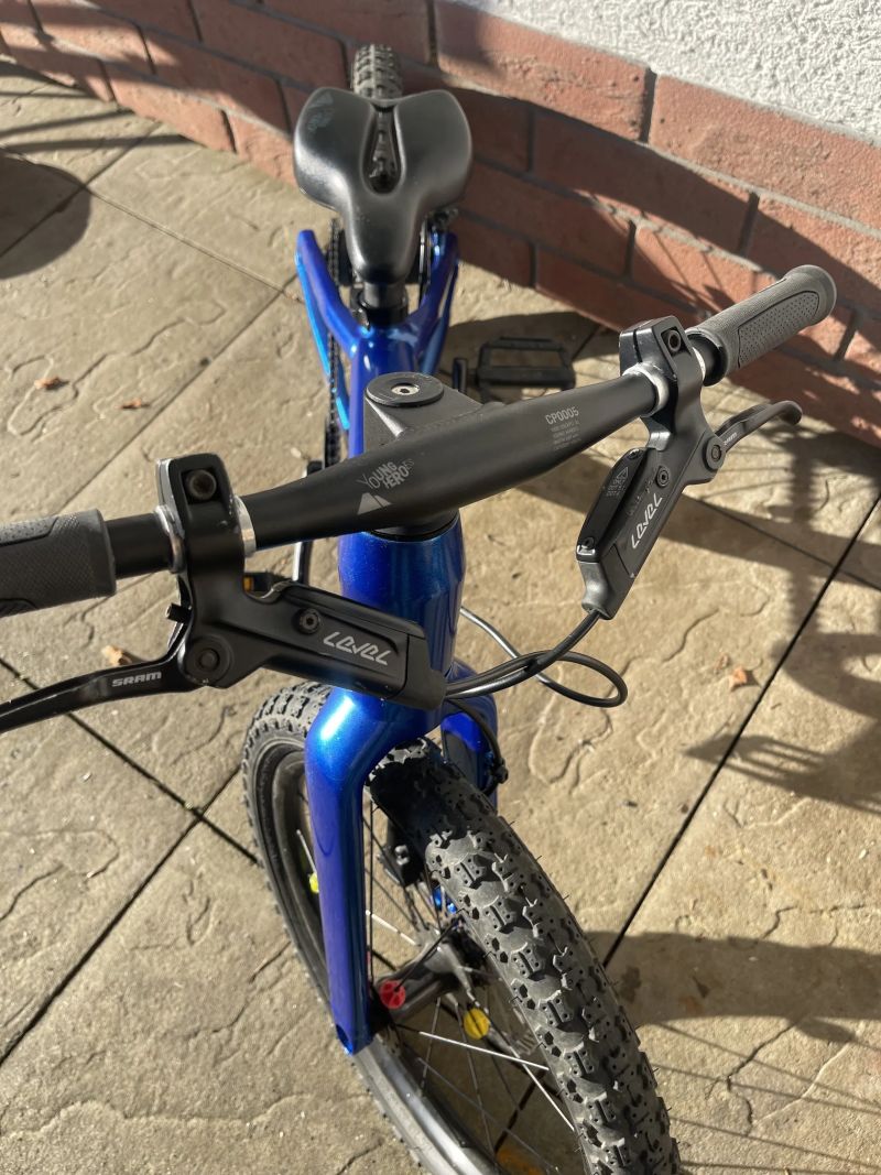 Canyon Offspring 16, podobné jako Helion 16 od Early Rider