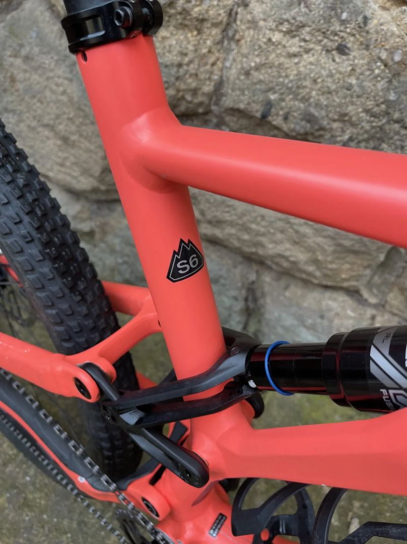 Specialized Stumpjumper Alloy S6, Sram NX, Brzdy G2 RSC, kotouče HS2 220/200