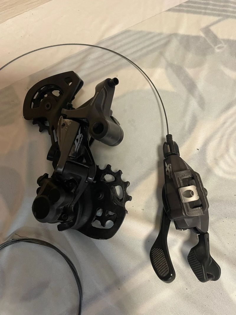 Shimano XT přehazovačka a páka 1x12