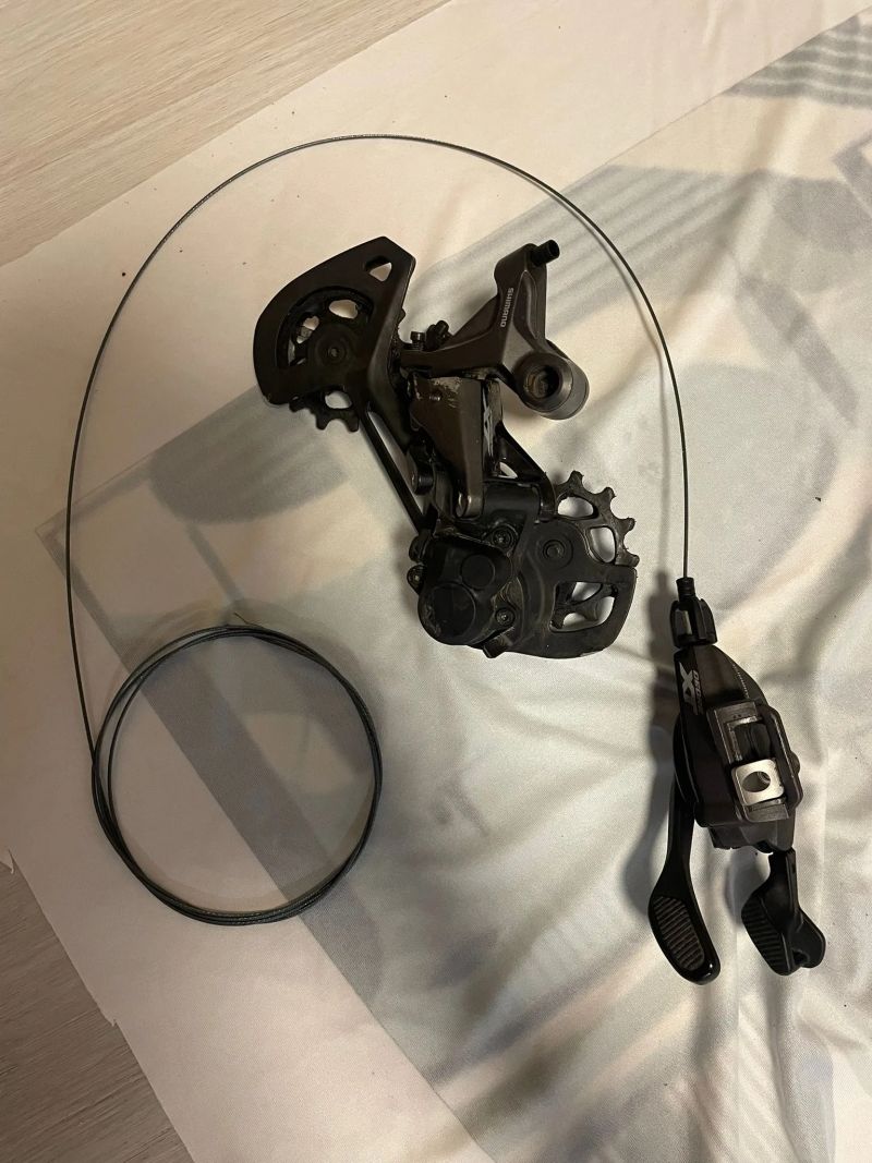 Shimano XT přehazovačka a páka 1x12