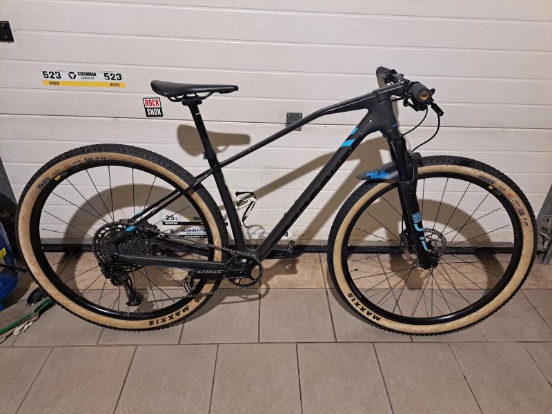 Mondraker Podium Carbon black