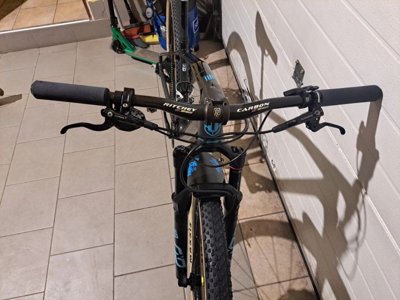 Mondraker Podium Carbon black