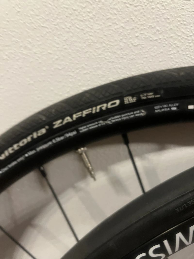 Canyon Ultimate CF SL s Shimano 105 Di