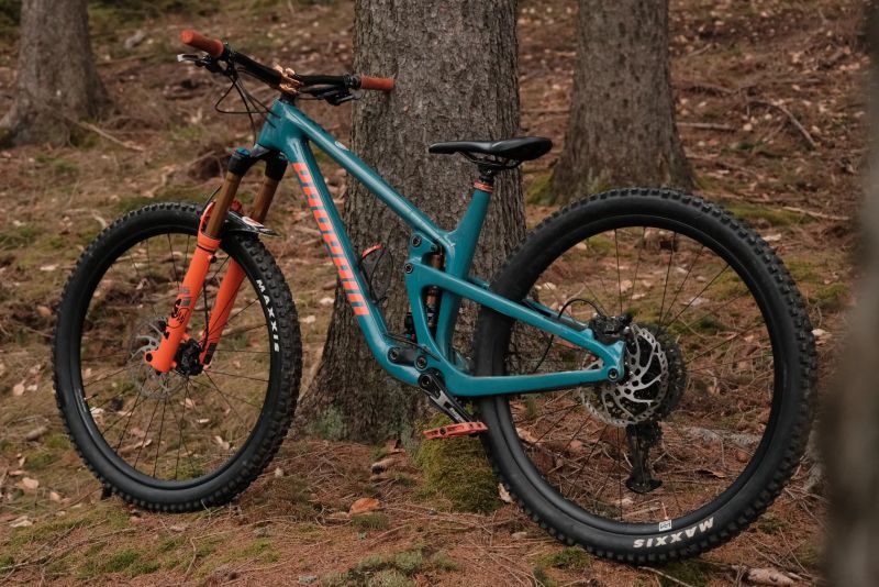 Propain HUGENE CF vel. M 