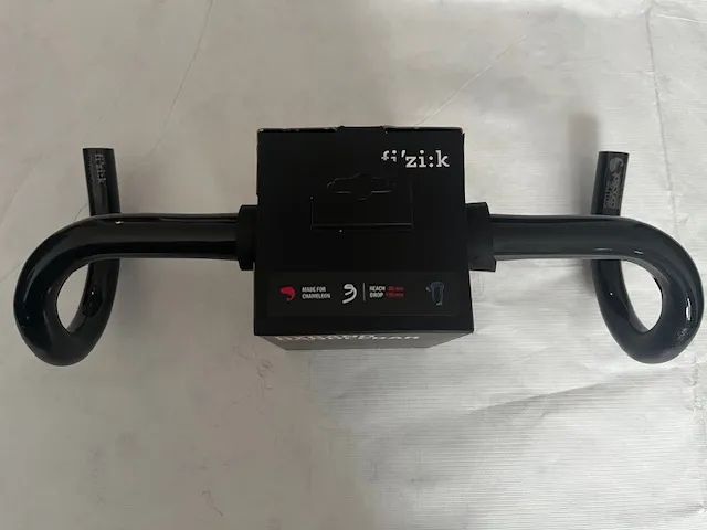 nová řídítka Fi’zi:k Cyrano R1