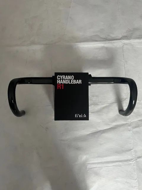 nová řídítka Fi’zi:k Cyrano R1