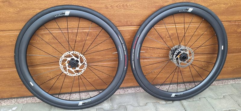 Karbonová zapletená kola VISION SC 40 DB-CL + kotouče + pláště