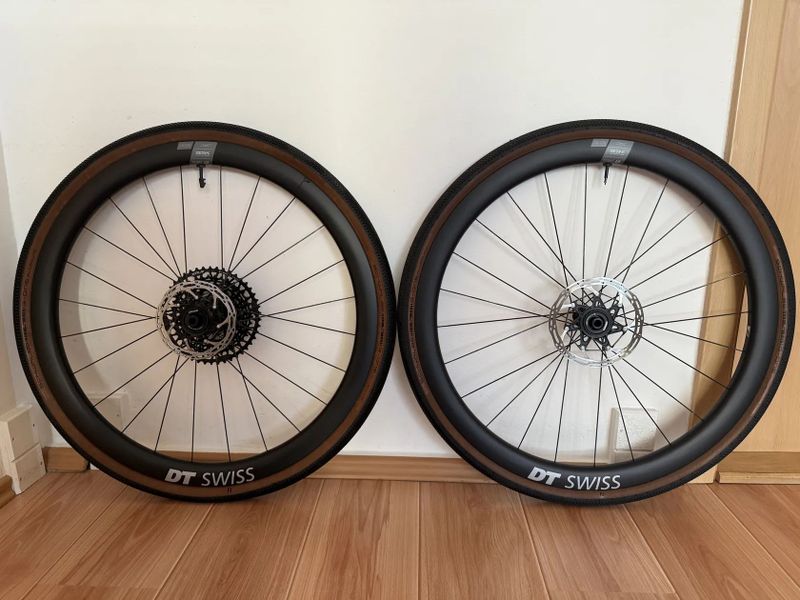 DT Swiss GRC 1600 Spline 42 karbonová