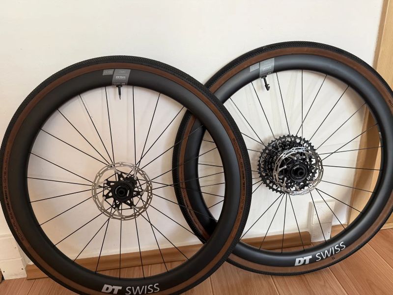 DT Swiss GRC 1600 Spline 42 karbonová