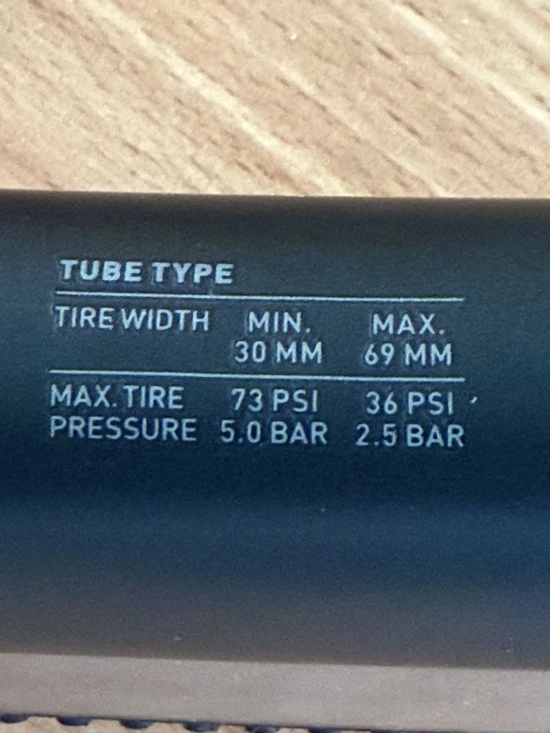 DT Swiss GRC 1600 Spline 42 karbonová