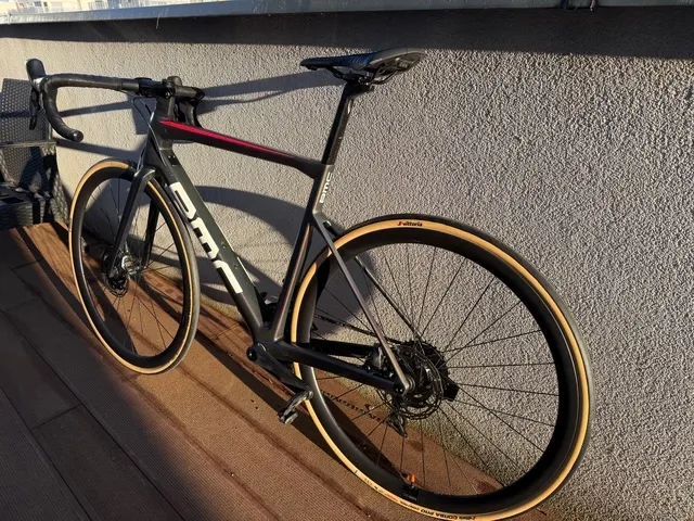 BMC Teammachine SLR One – velikost 54 – karbon / SRAM Force AXS / powermeter