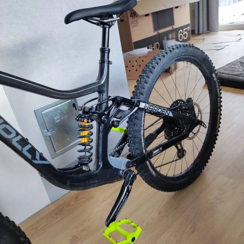 Knolly Warden 4byfour karbonové celoodpružené kolo enduro carbon