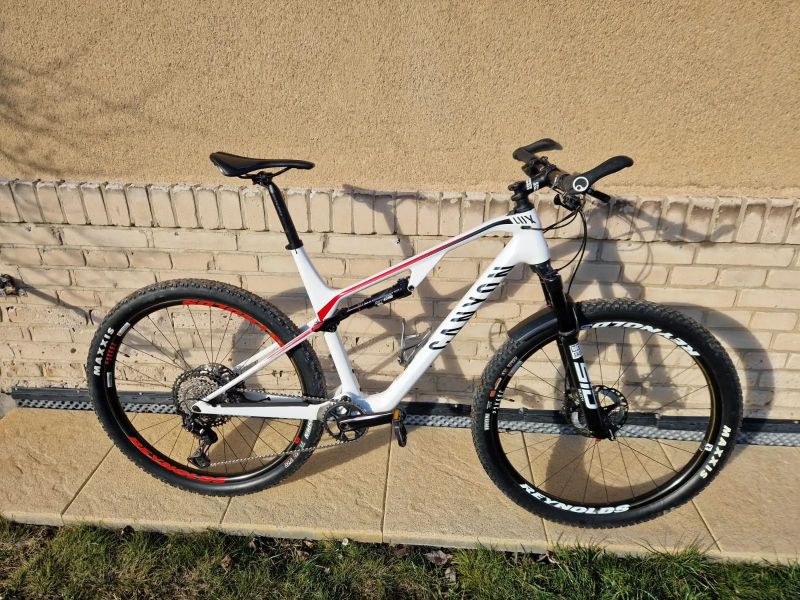 Sleva - Canyon Lux CF8, karbonová kola REYNOLDS 29